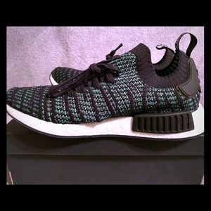 Adidas NMD R1 green/black size 10